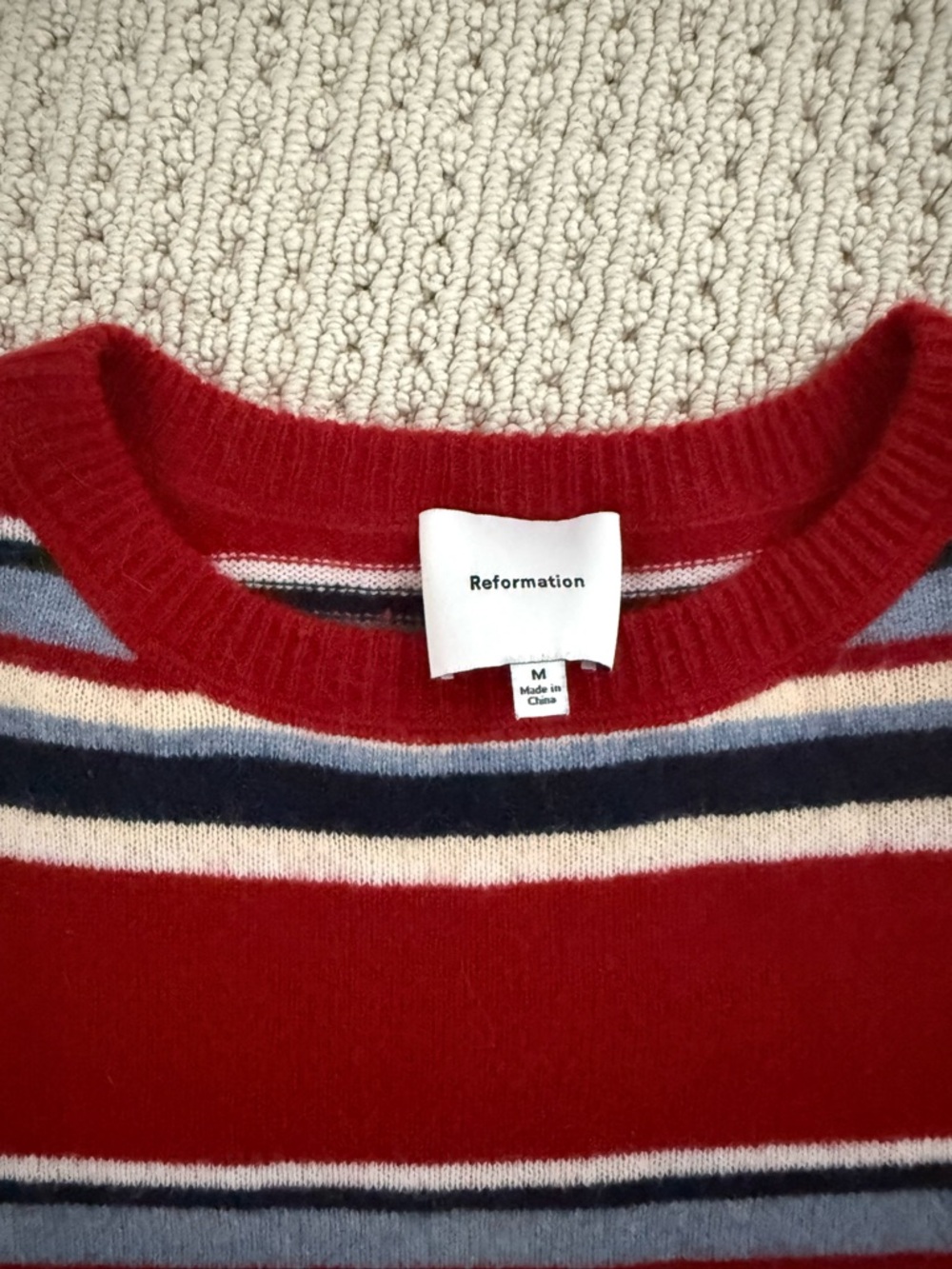 Reformation Cashmere Boyfriend Sweater Red - Size M - Picture 3 of 4